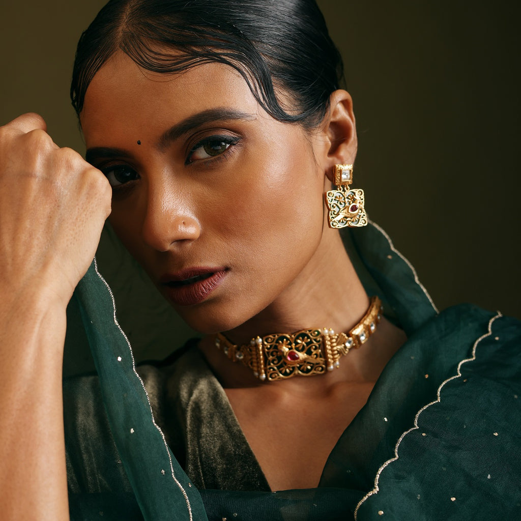 Golden Bird Choker Set