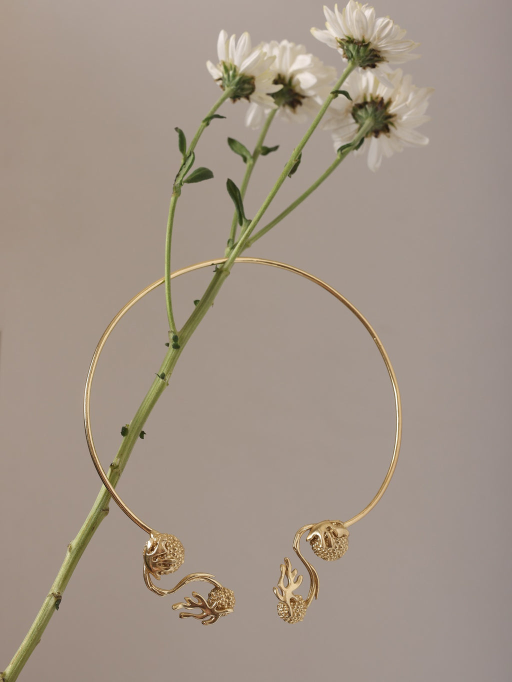 Golden Reef Open-Ended Neckpiece